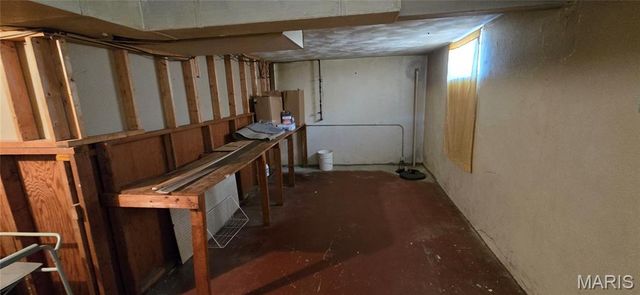 9604 Cherryfield Drive, St Louis, MO 63136