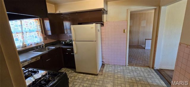 9604 Cherryfield Drive, St Louis, MO 63136