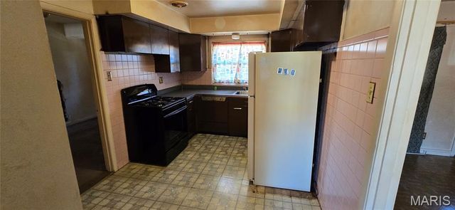 9604 Cherryfield Drive, St Louis, MO 63136