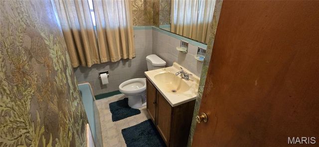 9604 Cherryfield Drive, St Louis, MO 63136