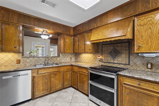 11546 Davidson Road, Beaumont, TX 77705