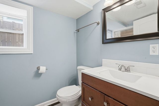 2923 N New England Avenue, Chicago, IL 60634