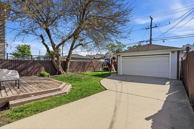 2923 N New England Avenue, Chicago, IL 60634