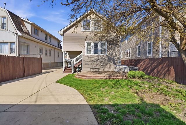 2923 N New England Avenue, Chicago, IL 60634