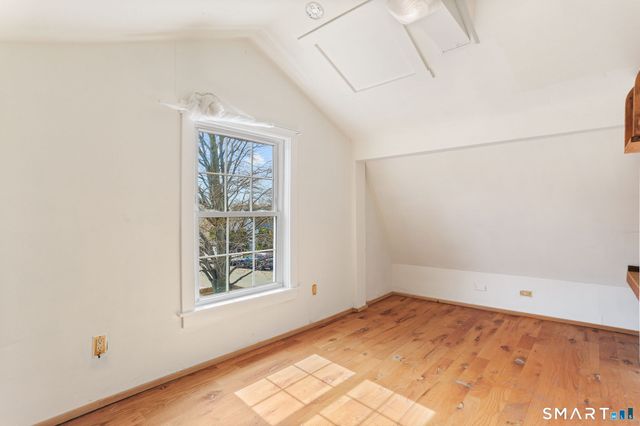 209 Trumbull Avenue, Bridgeport, CT 06606