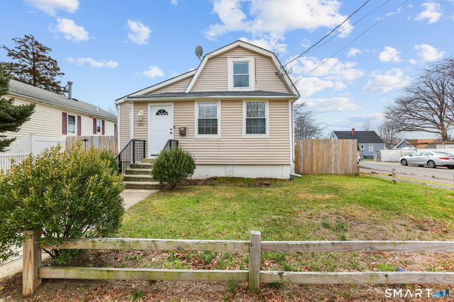 209 Trumbull Avenue, Bridgeport, CT 06606