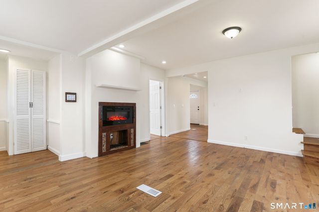 209 Trumbull Avenue, Bridgeport, CT 06606