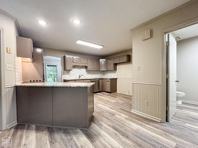 2012 E Lawson Road, Jonesboro, AR 72404