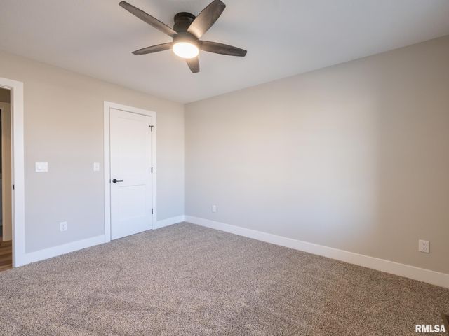 3716 W EAGLE POINT Drive, Peoria, IL 61615