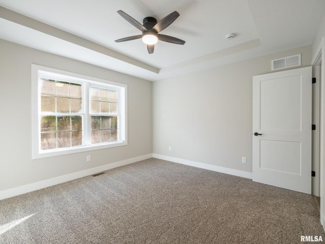 3716 W EAGLE POINT Drive, Peoria, IL 61615