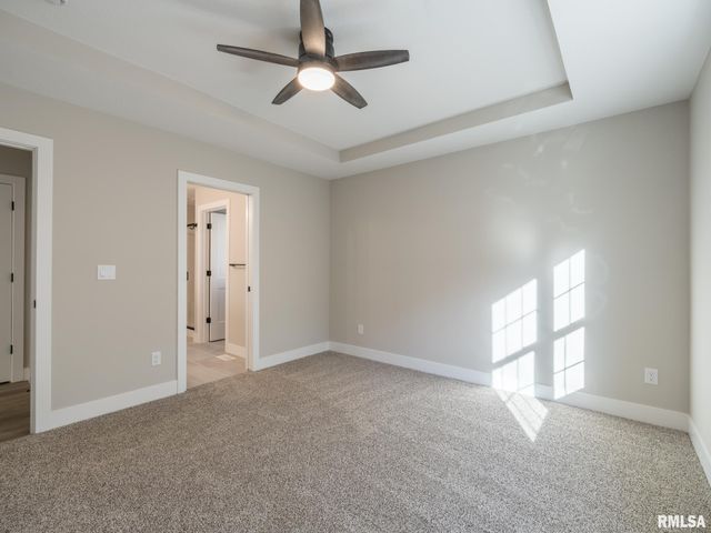 3716 W EAGLE POINT Drive, Peoria, IL 61615