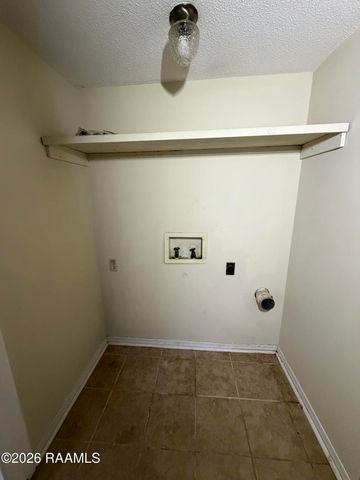 120 Hummingbird Lane A-D, Lafayette, LA 70506