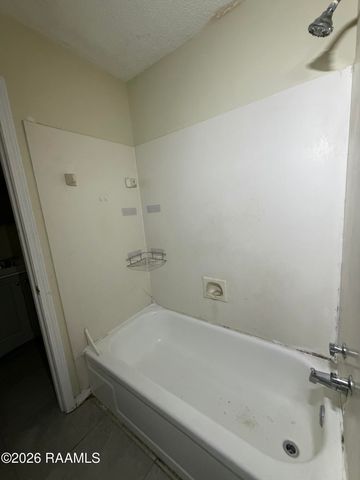 120 Hummingbird Lane A-D, Lafayette, LA 70506