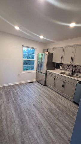 6325 SUNVALLEY, District Heights, MD 20747