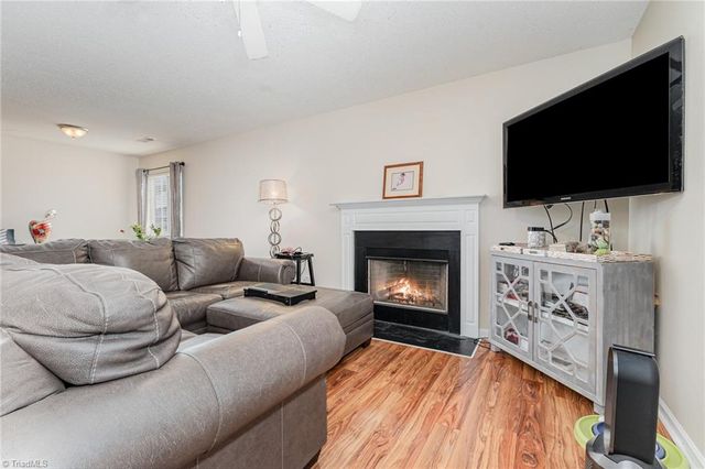 1123 Edinburgh Drive, Jamestown, NC 27282