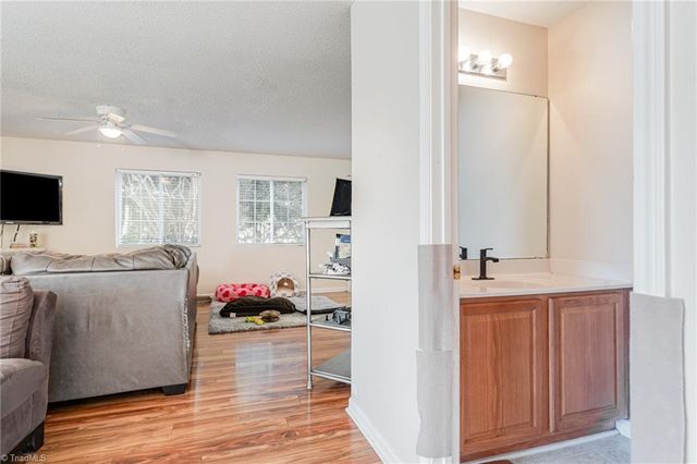 1123 Edinburgh Drive, Jamestown, NC 27282