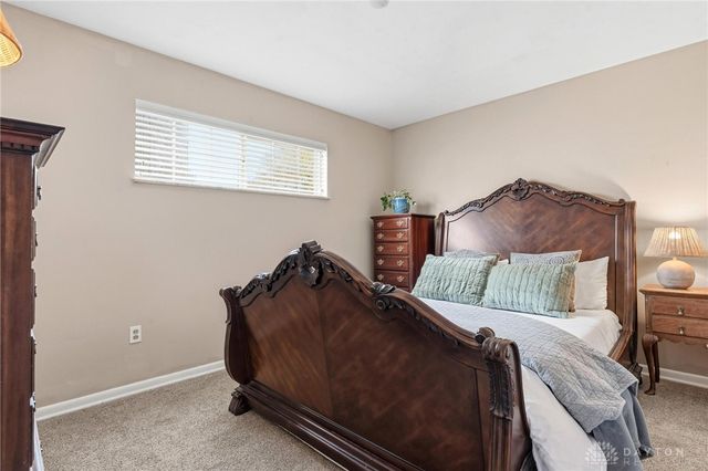 3200 Oakmont Avenue, Kettering, OH 45429