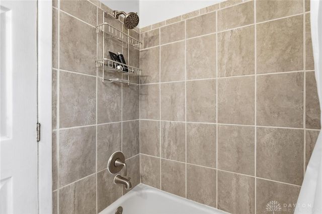 3200 Oakmont Avenue, Kettering, OH 45429