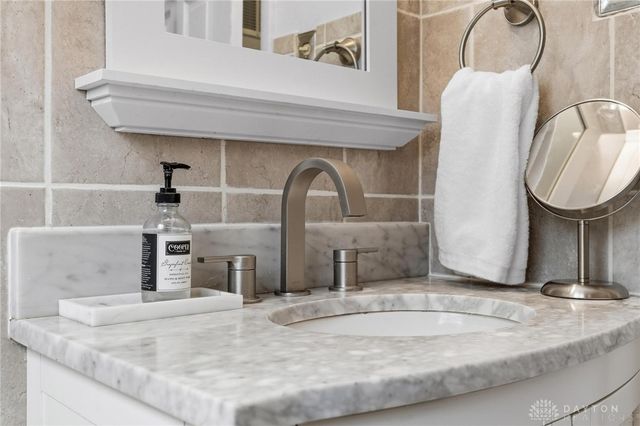 3200 Oakmont Avenue, Kettering, OH 45429