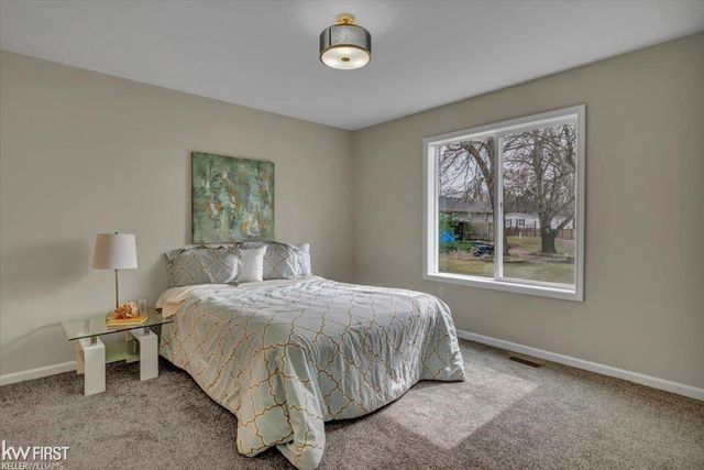 9520 Orchard Lake Drive, Davison, MI 48423