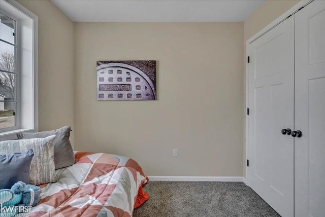 9520 Orchard Lake Drive, Davison, MI 48423