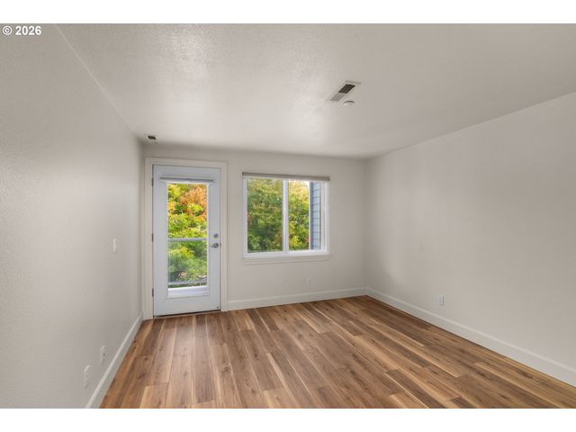 520 Se COLUMBIA RIVER Dr 317, Vancouver, WA 98661