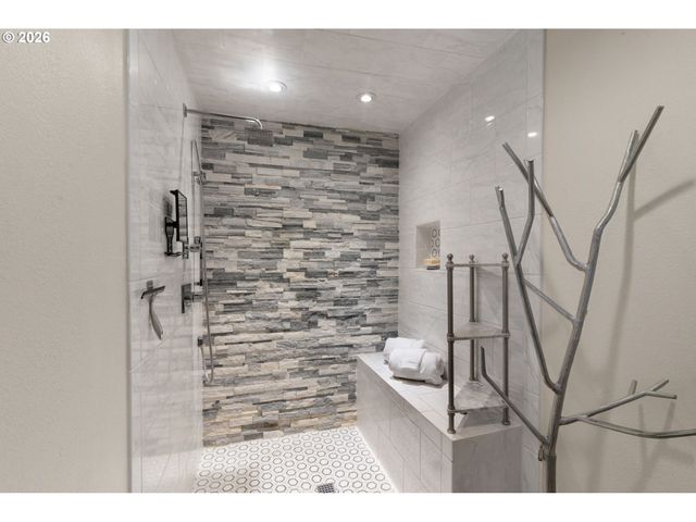 520 Se COLUMBIA RIVER Dr 317, Vancouver, WA 98661
