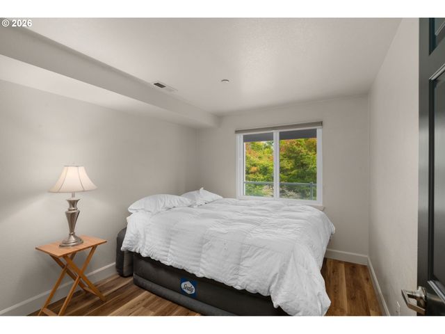 520 Se COLUMBIA RIVER Dr 317, Vancouver, WA 98661
