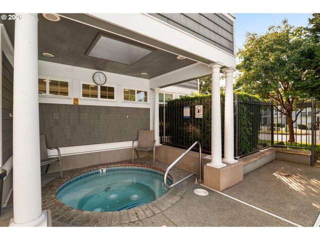 520 Se COLUMBIA RIVER Dr 317, Vancouver, WA 98661