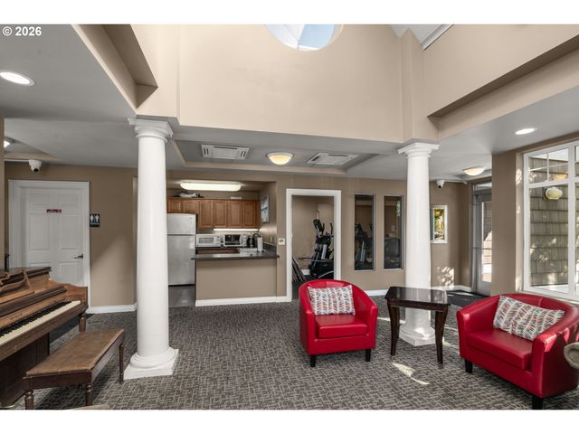 520 Se COLUMBIA RIVER Dr 317, Vancouver, WA 98661