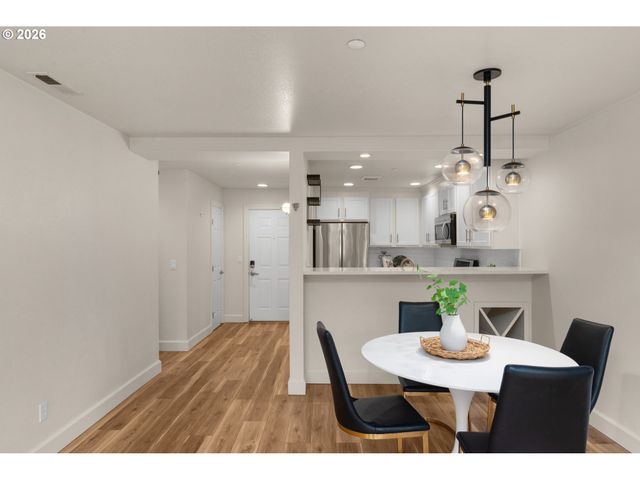 520 Se COLUMBIA RIVER Dr 317, Vancouver, WA 98661