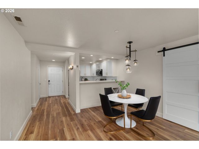 520 Se COLUMBIA RIVER Dr 317, Vancouver, WA 98661