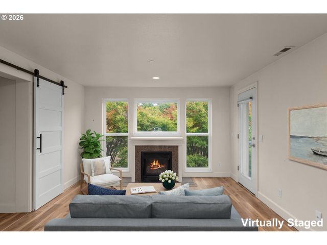 520 Se COLUMBIA RIVER Dr 317, Vancouver, WA 98661