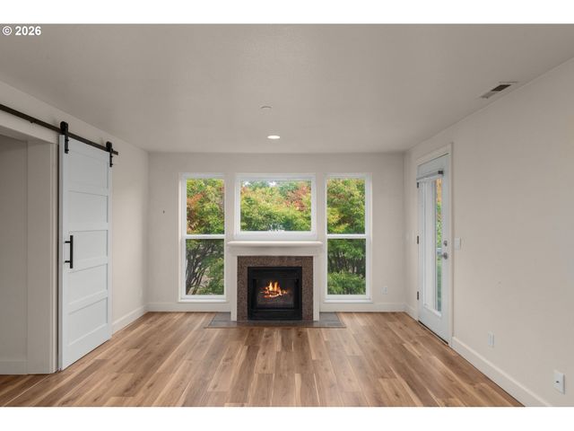 520 Se COLUMBIA RIVER Dr 317, Vancouver, WA 98661