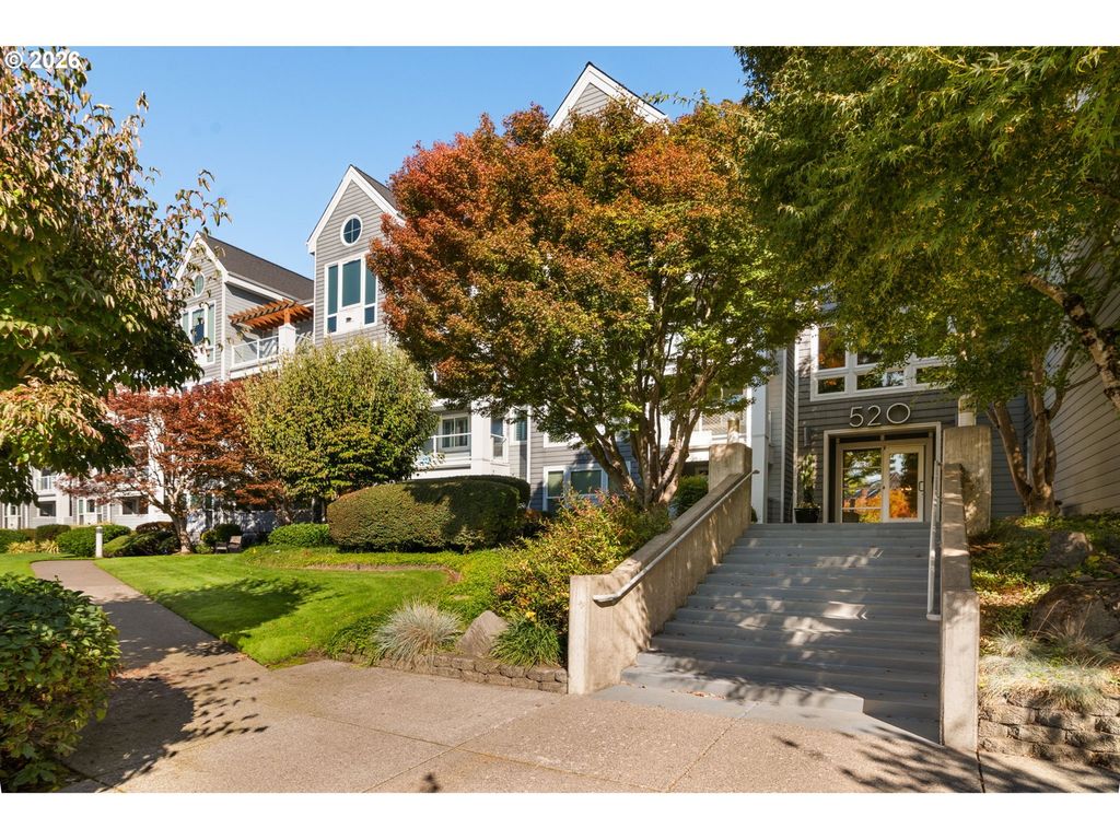 520 Se COLUMBIA RIVER Dr 317, Vancouver, WA 98661