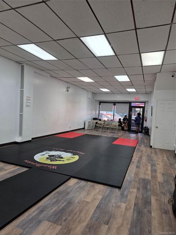 8918 Jamaica Avenue, Woodhaven, NY 11421