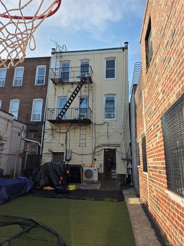 8918 Jamaica Avenue, Woodhaven, NY 11421