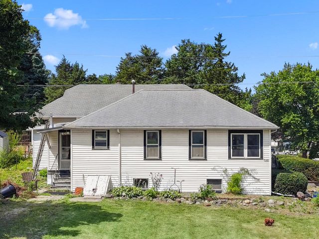 3404 Fischer DRIVE, Burlington, WI 53105
