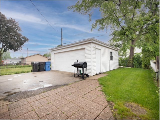 3308 N Octavia Avenue, Chicago, IL 60634