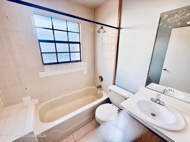 1301 Arlington Lane NE 106, Palm Bay, FL 32905