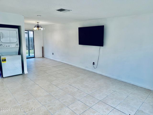 1301 Arlington Lane NE 106, Palm Bay, FL 32905