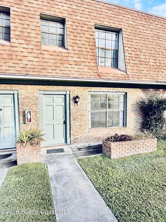 1301 Arlington Lane NE 106, Palm Bay, FL 32905