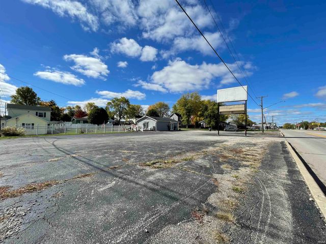 211 E Jackson Street, Parker City, IN 47368