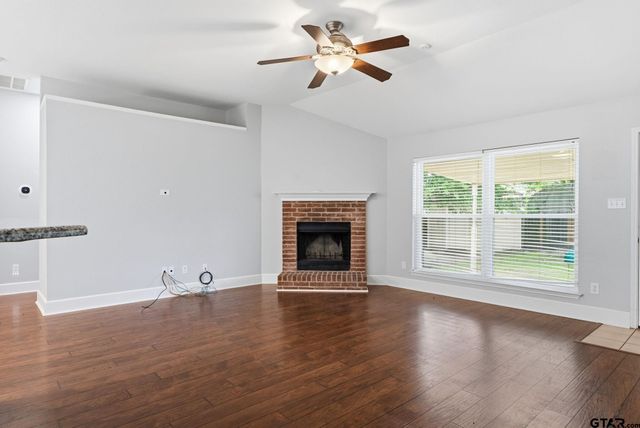681 Frederick Cir., Flint, TX 75762