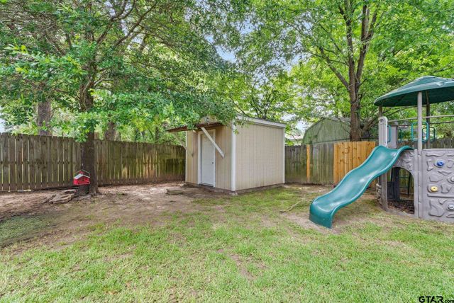 681 Frederick Cir., Flint, TX 75762