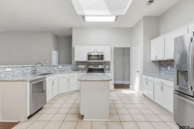 681 Frederick Cir., Flint, TX 75762