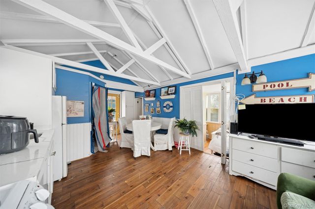 74 Richardson Avenue, East Hampton, NY 11937