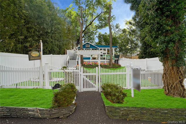 74 Richardson Avenue, East Hampton, NY 11937