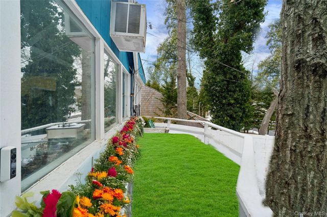 74 Richardson Avenue, East Hampton, NY 11937