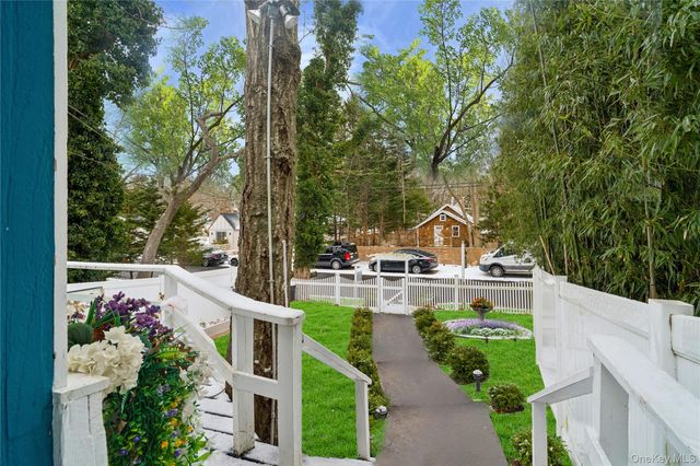 74 Richardson Avenue, East Hampton, NY 11937